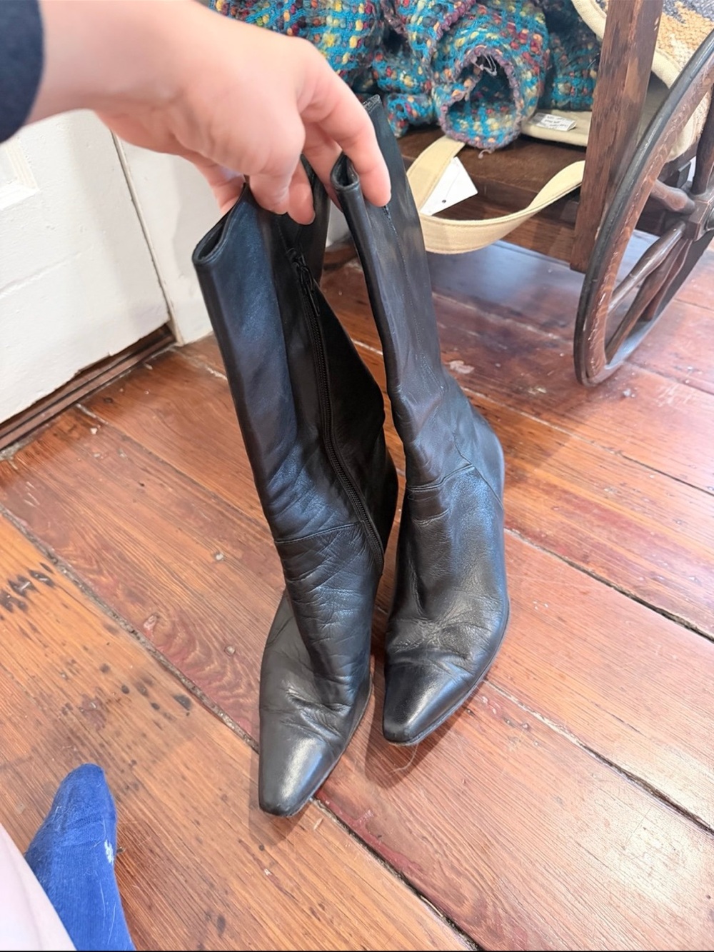 Stuart Weitzman Size 8 Black Heeled Toe Pointed Boots